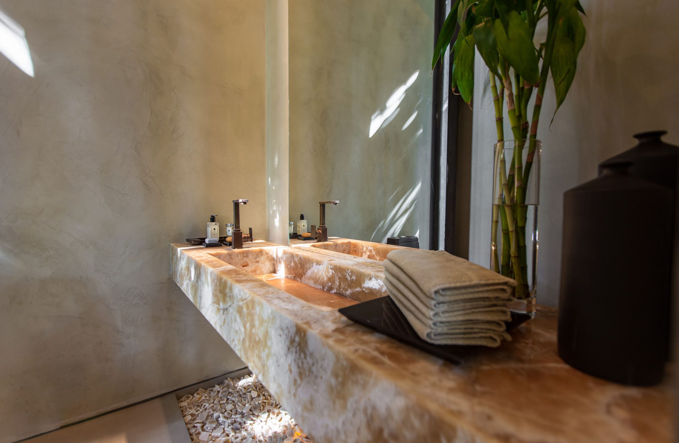 36-CasaAreiaTrancoso-Lavabo.jpg