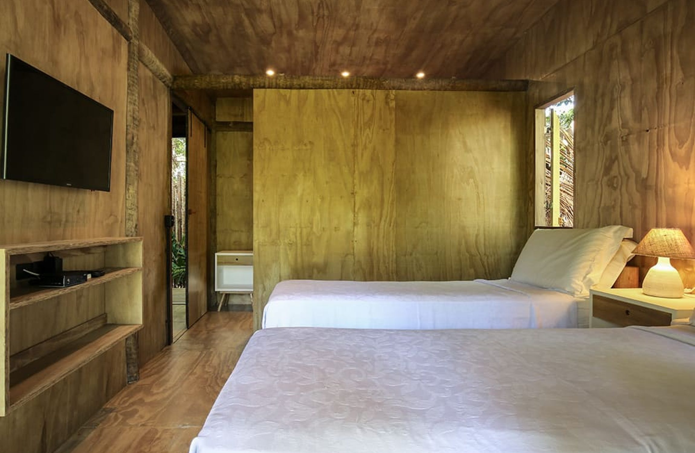 CASA-MADEIRA-quarto-camas-solteiro.jpg